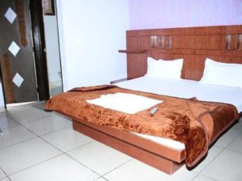 Hotel Sun Village Near New Delhi Railway Station Zewnętrze zdjęcie